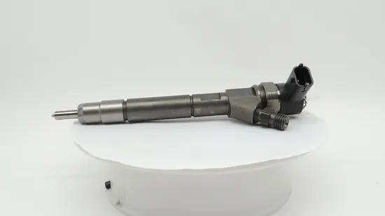真新しいコモンレールディーゼル燃料インジェクタールノー日産ボクソール 2.5 0445110141